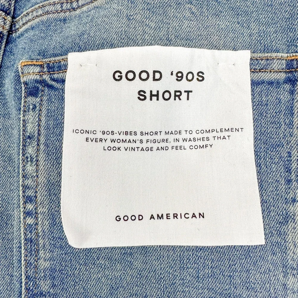 Good American Good 90's Mid Rise Relaxed Denim Shorts - Picture 4 of 7